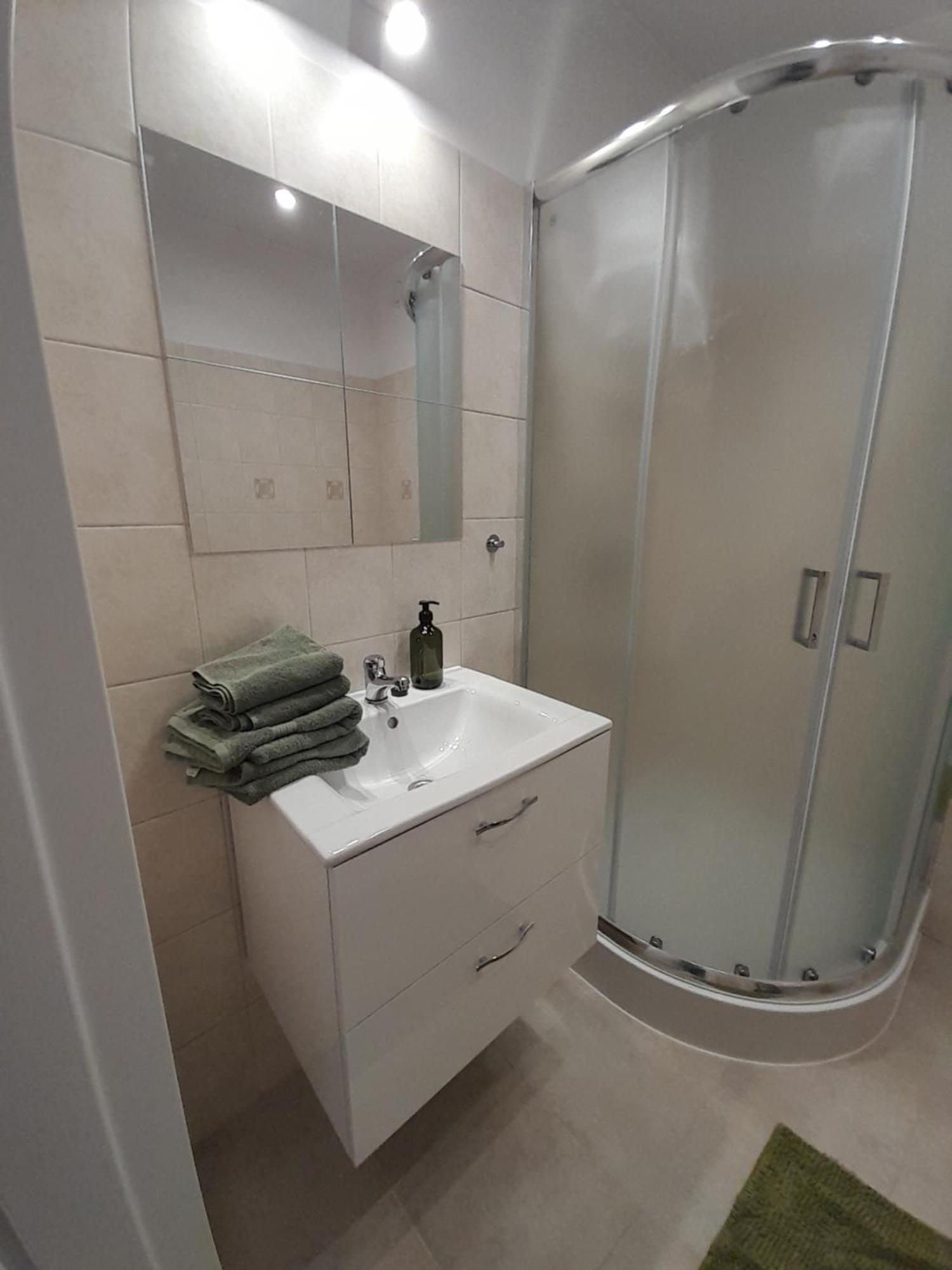 Old Town Premium Apartment - Ghetto Heroes Square View Krakow Bagian luar foto